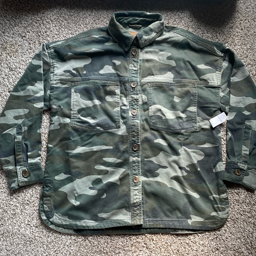 NWT Gap Camo Print Jacket